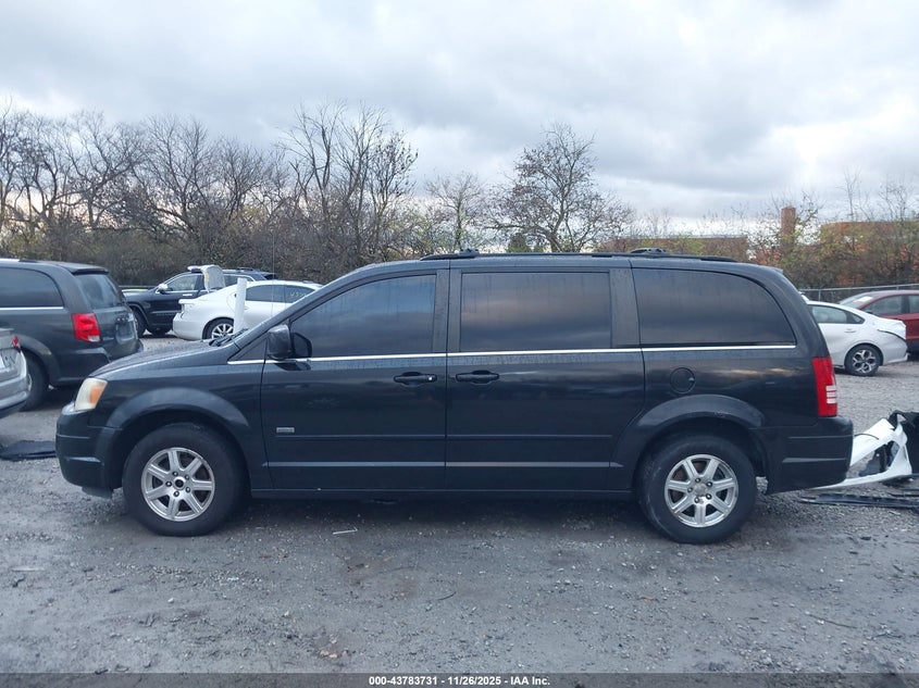 2008 Chrysler Town & Country Touring VIN: 2A8HR54P38R697719 Lot: 43783731