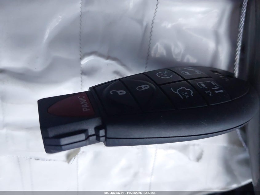 2008 Chrysler Town & Country Touring VIN: 2A8HR54P38R697719 Lot: 43783731