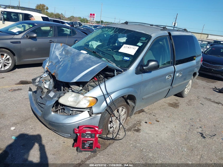 2005 Chrysler Town & Country