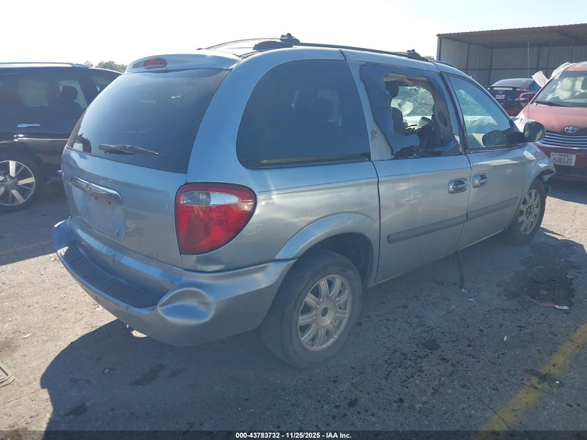 2005 Chrysler Town & Country