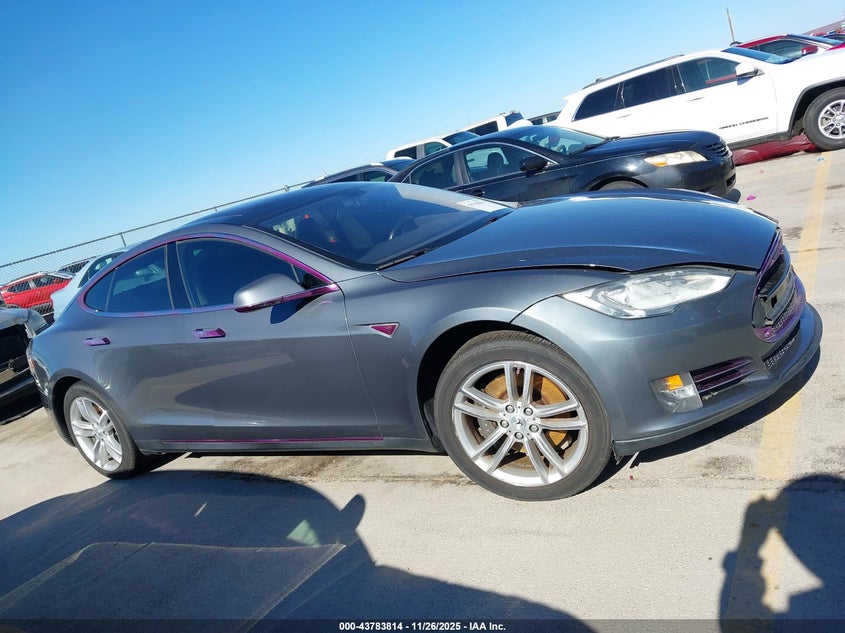2013 Tesla Model S Performance VIN: 5YJSA1CP3DFP06231 Lot: 43783814