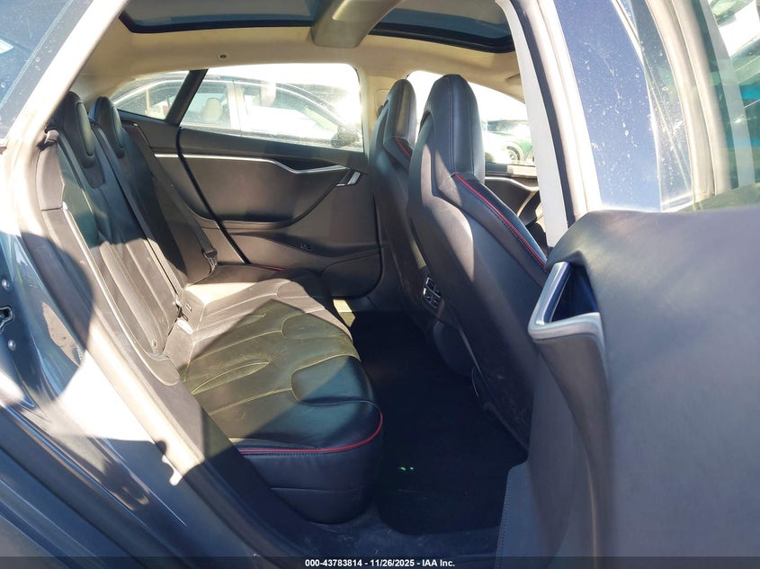 2013 Tesla Model S Performance VIN: 5YJSA1CP3DFP06231 Lot: 43783814