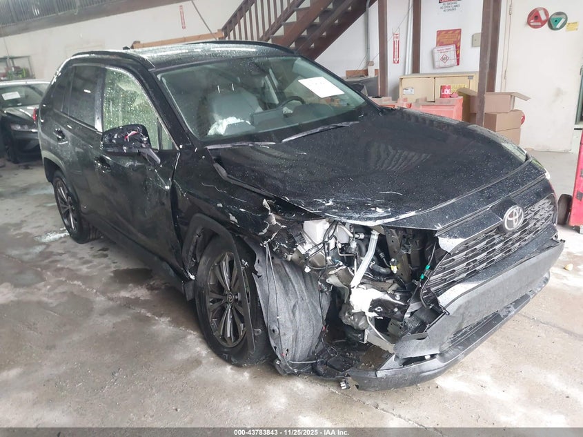 TOYOTA RAV4 HYBRID XLE PREMIUM