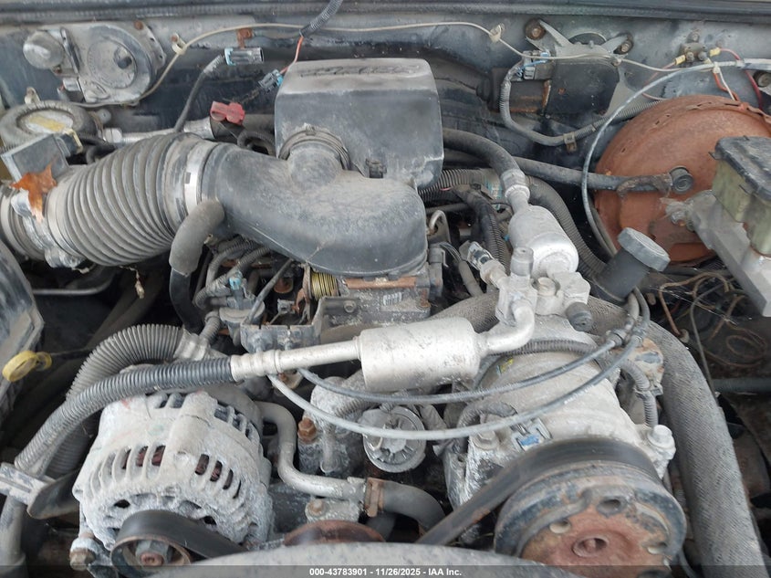 1996 Chevrolet Gmt-400 K1500 VIN: 1GCEK14R8TZ163753 Lot: 43783901