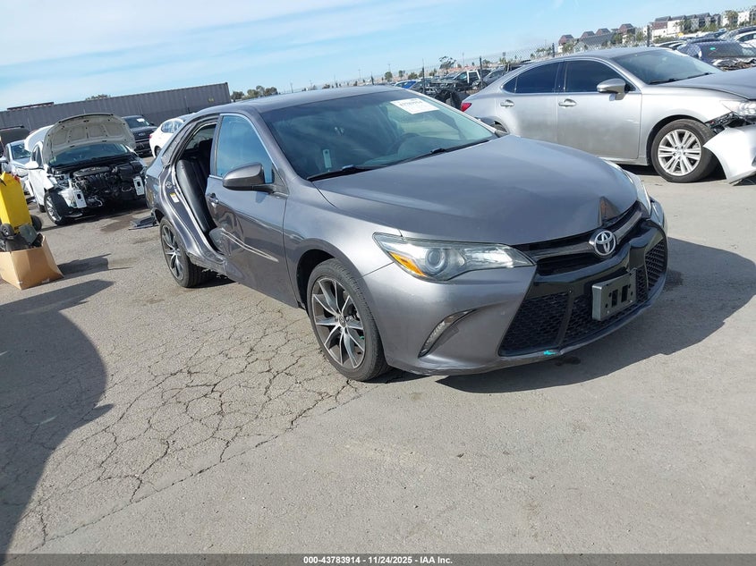 TOYOTA CAMRY XSE