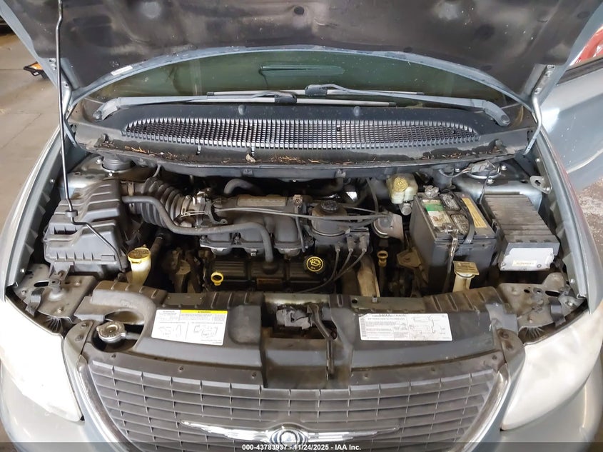 2004 Chrysler Town & Country Limited VIN: 2C8GP64L94R575600 Lot: 43783937