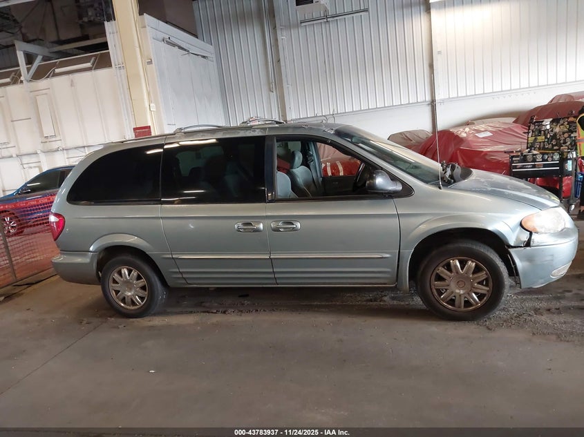 2004 Chrysler Town & Country Limited VIN: 2C8GP64L94R575600 Lot: 43783937