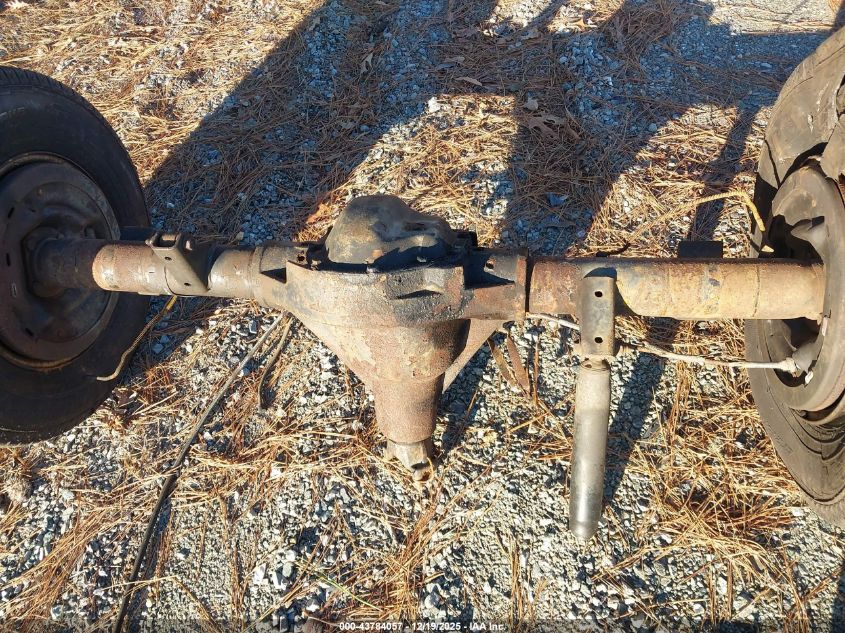 1995 Axel Equipment VIN: 3670660 Lot: 43784057