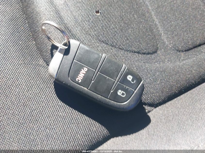 2017 Jeep Renegade Altitude 4X4 VIN: ZACCJBBB2HPG21847 Lot: 43784081