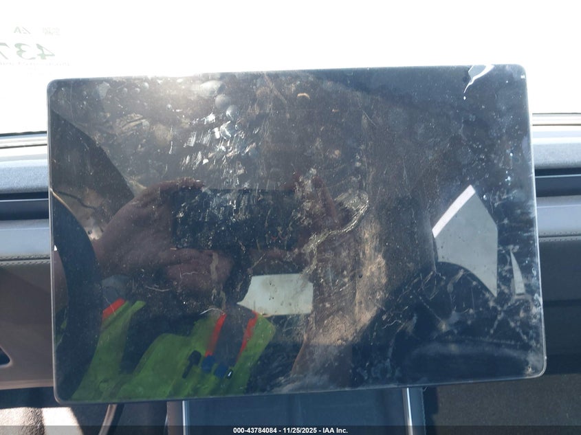 2026 Tesla Model Y Long Range Dual Motor All-Wheel Drive/Long Range Launch Series VIN: 7SAYGDEE2TA396741 Lot: 43784084