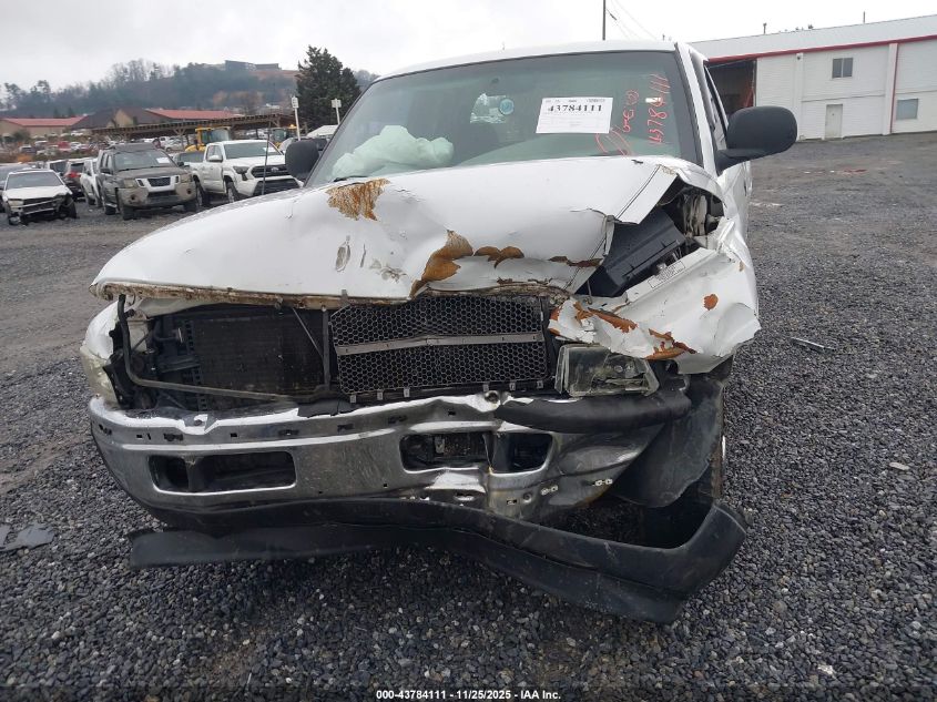 1998 Dodge Ram 2500 VIN: 1B7KC2365WJ193096 Lot: 43784111