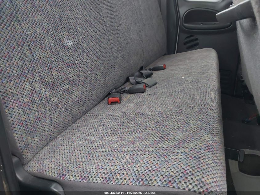 1998 Dodge Ram 2500 VIN: 1B7KC2365WJ193096 Lot: 43784111