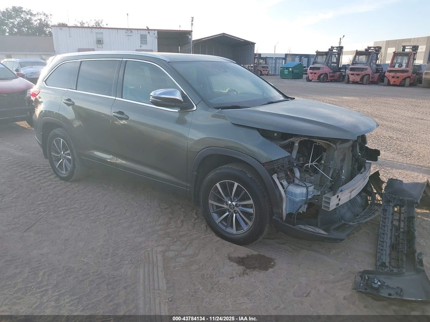 TOYOTA HIGHLANDER XLE