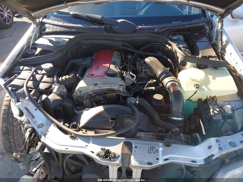 2000 Mercedes-Benz C 230 Kompressor VIN: WDBHA24G4YA820329 Lot: 43784136