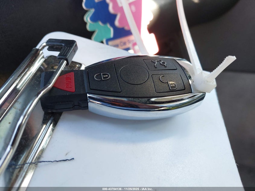 2000 Mercedes-Benz C 230 Kompressor VIN: WDBHA24G4YA820329 Lot: 43784136