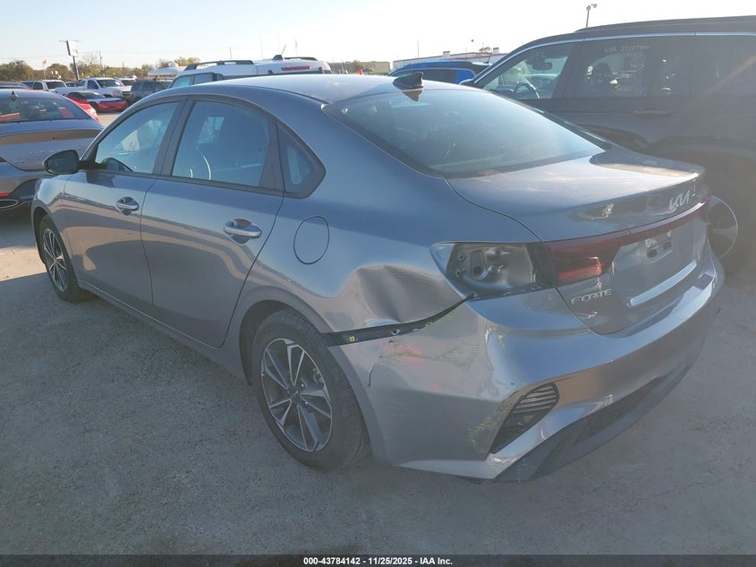 3KPF24AD3RE738294 2024 KIA FORTE photo no. 3