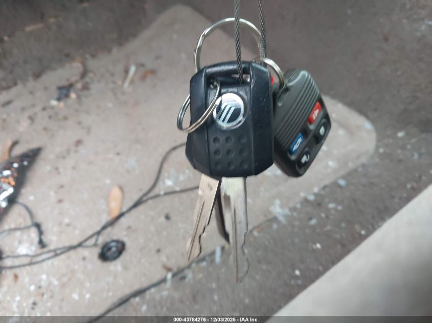 2005 Mercury Grand Marquis Ls/Lse VIN: 2MEFM75W45X673708 Lot: 43784276