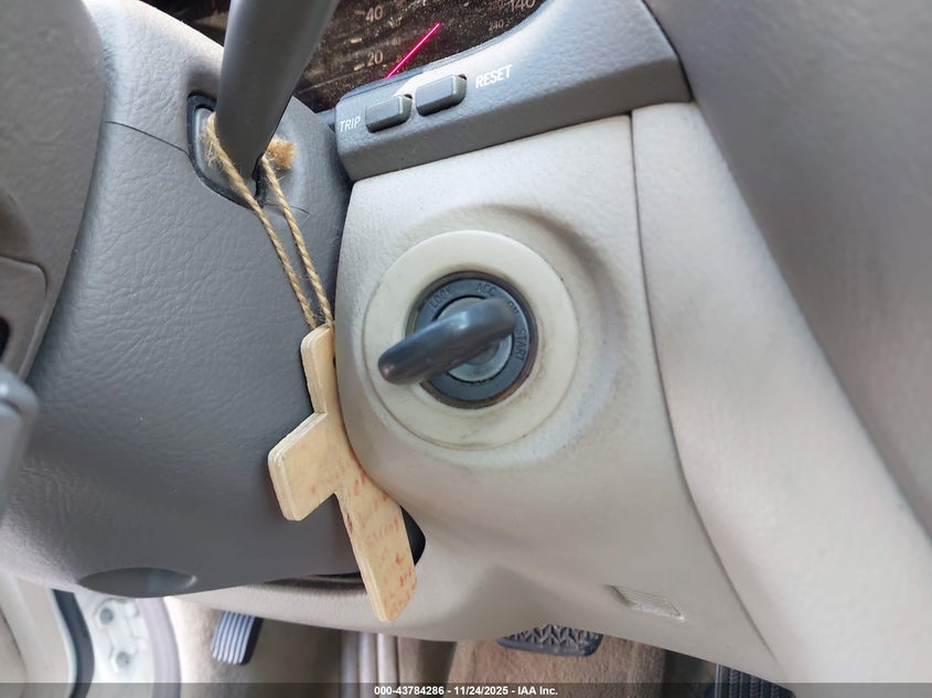 2003 Lexus Ls 430 VIN: JTHBN30F330100032 Lot: 43784286