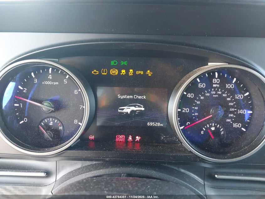 2024 Kia Carnival Mpv Lx Seat Package VIN: KNDNB4H31R6359437 Lot: 43784351