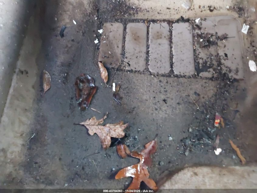 2001 Oldsmobile Alero Gls VIN: 1G3NF52E31C142949 Lot: 43784363