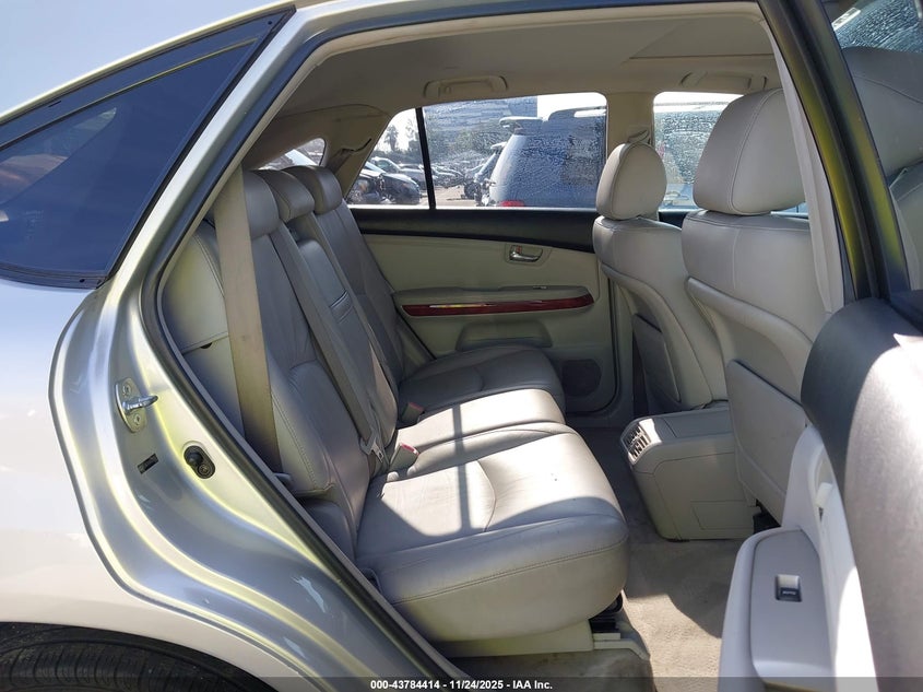 2005 Lexus Rx 330 VIN: JTJGA31UX50052318 Lot: 43784414