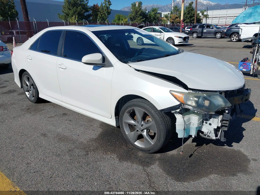 TOYOTA CAMRY SE SPORT