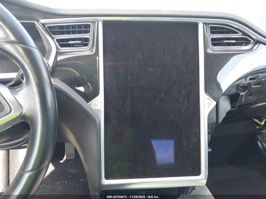 2013 Tesla Model S VIN: 5YJSA1AC1DFP10200 Lot: 43784473