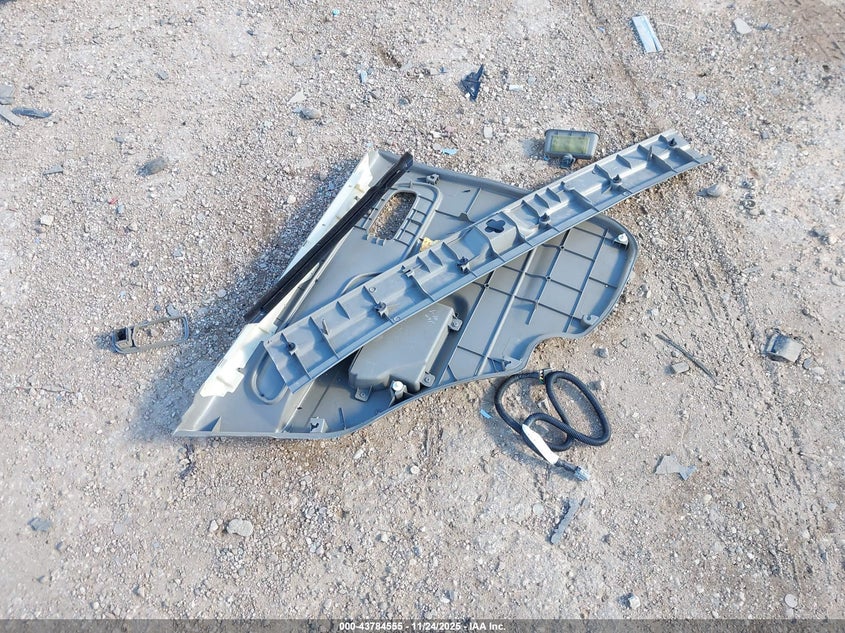 2002 Nissan Xterra Xe VIN: 5N1ED28Y22C547980 Lot: 43784555