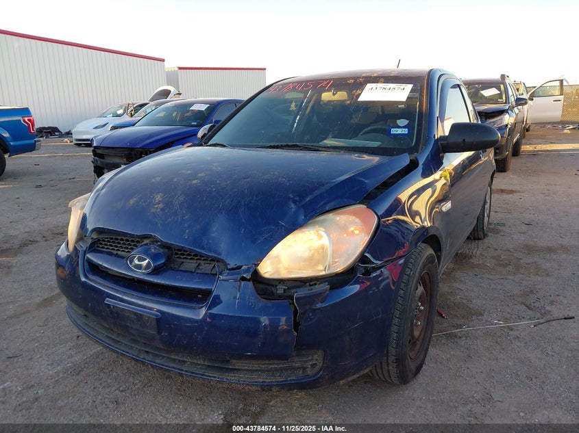 KMHCM36CX8U104404 2008 HYUNDAI ACCENT photo no. 2