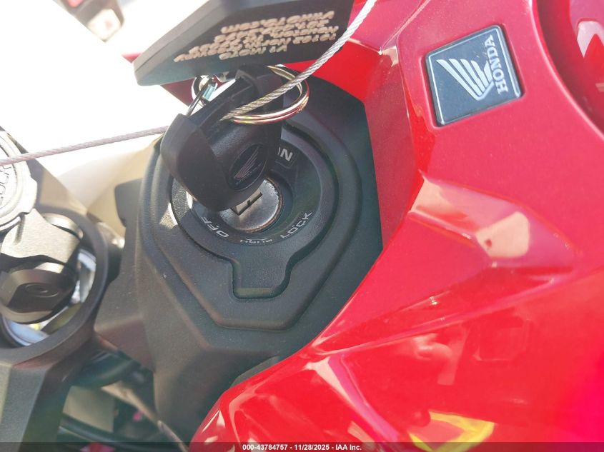 2025 Honda Cbr650 R VIN: MLHRH1559S5100837 Lot: 43784757