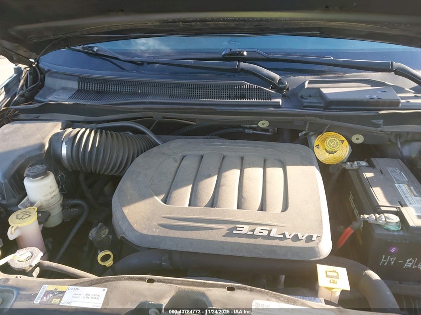 2015 Chrysler Town & Country Touring-L VIN: 2C4RC1CG7FR676201 Lot: 43784773