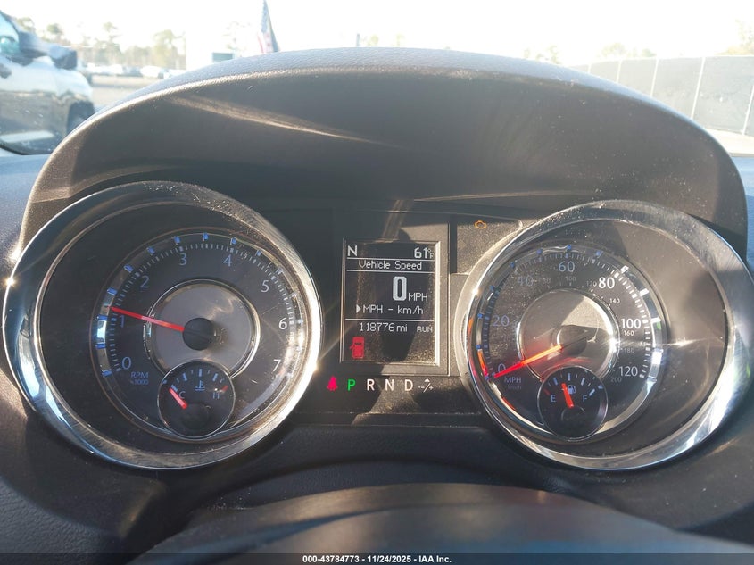 2015 Chrysler Town & Country Touring-L VIN: 2C4RC1CG7FR676201 Lot: 43784773