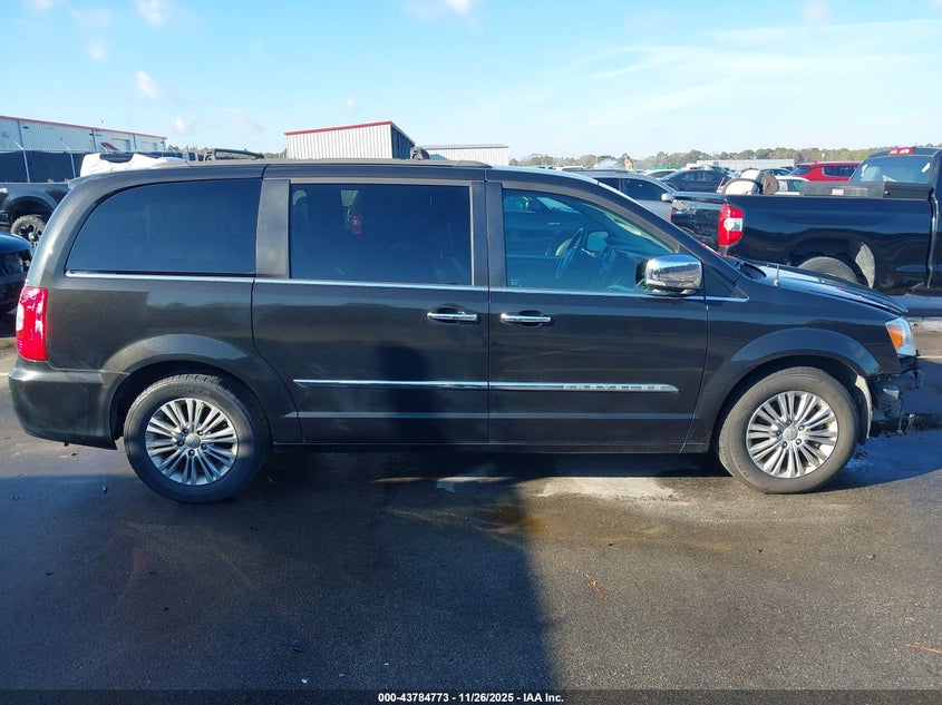 2015 Chrysler Town & Country Touring-L VIN: 2C4RC1CG7FR676201 Lot: 43784773