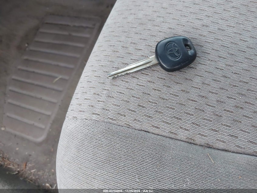 2003 Toyota Camry Le V6 VIN: 4T1BF30K13U548107 Lot: 43784805