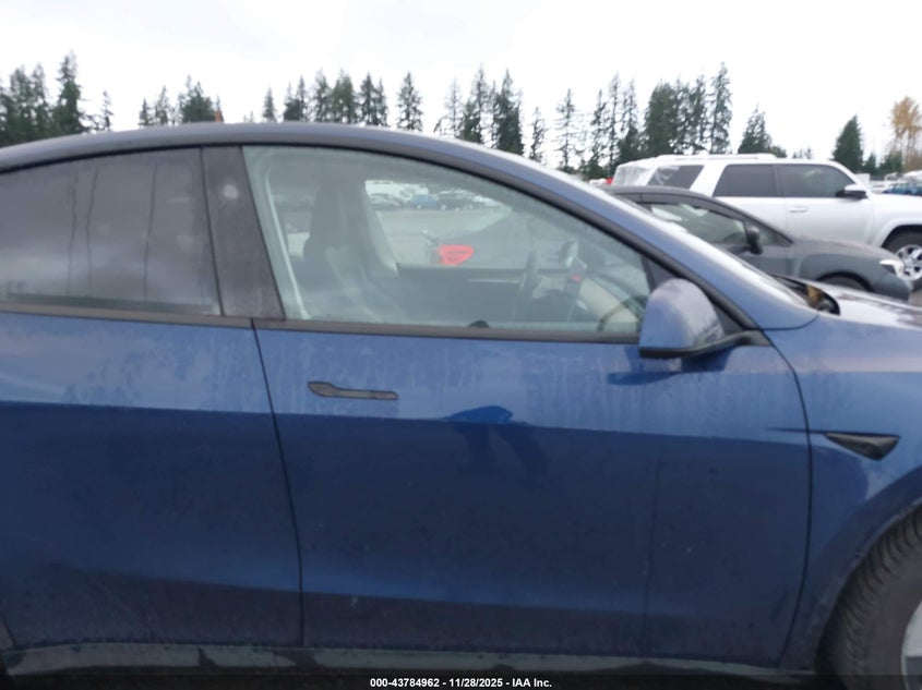 2023 Tesla Model Y Awd/Long Range Dual Motor All-Wheel Drive VIN: 7SAYGDEE2PF922441 Lot: 43784962