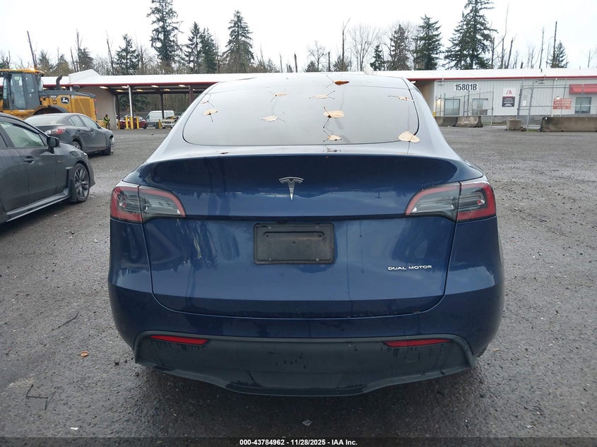 2023 Tesla Model Y Awd/Long Range Dual Motor All-Wheel Drive VIN: 7SAYGDEE2PF922441 Lot: 43784962