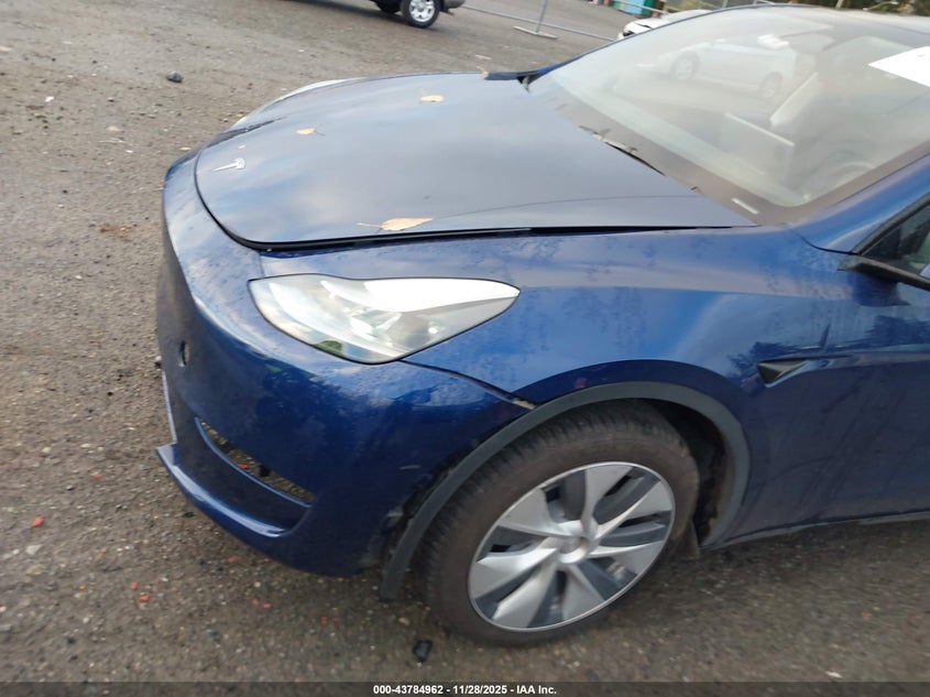 2023 Tesla Model Y Awd/Long Range Dual Motor All-Wheel Drive VIN: 7SAYGDEE2PF922441 Lot: 43784962