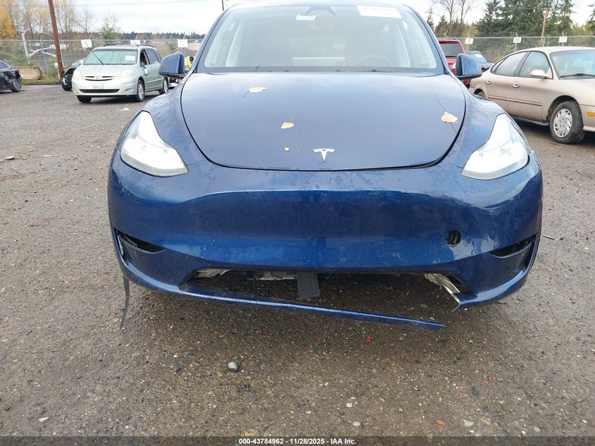2023 Tesla Model Y Awd/Long Range Dual Motor All-Wheel Drive VIN: 7SAYGDEE2PF922441 Lot: 43784962