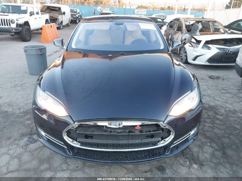 2013 Tesla Model S VIN: 5YJSA1CG0DFP05036 Lot: 43785016
