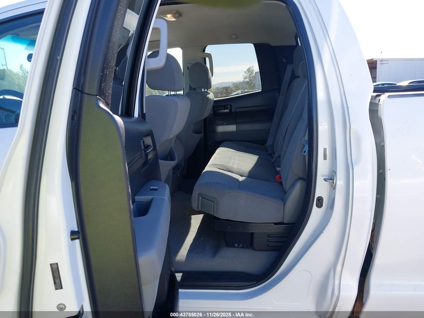 2008 Toyota Tundra Base 5.7L V8 VIN: 5TFSV54128X005634 Lot: 43785026