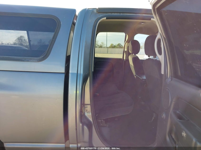 2005 Dodge Ram 1500 Slt/Laramie VIN: 1D7HA18NX5S208670 Lot: 43785179