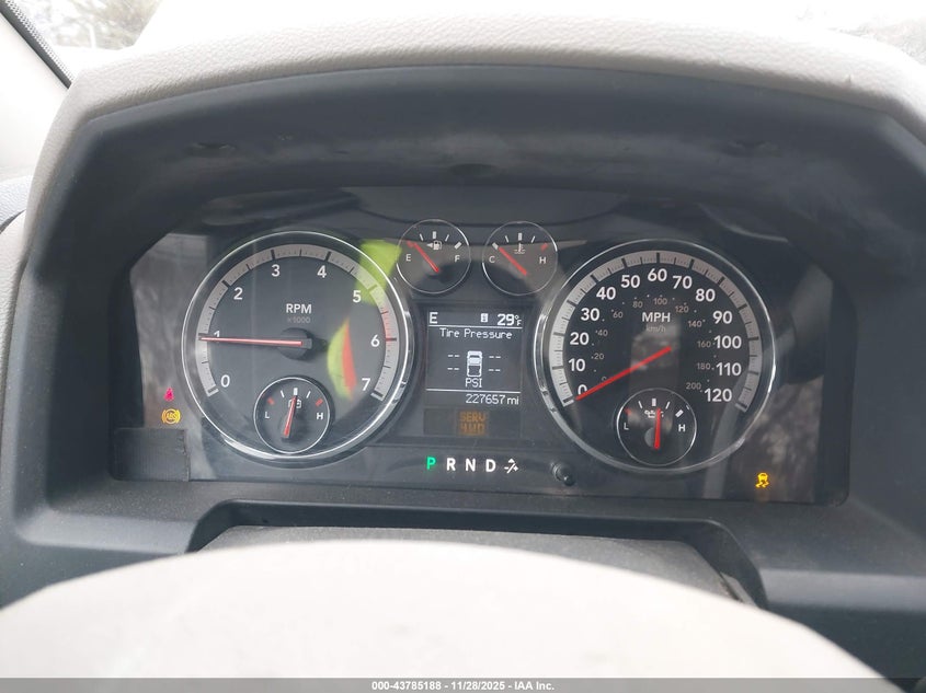 2010 Dodge Ram 1500 Slt/Sport/Trx VIN: 1D7RV1GT6AS125126 Lot: 43785188