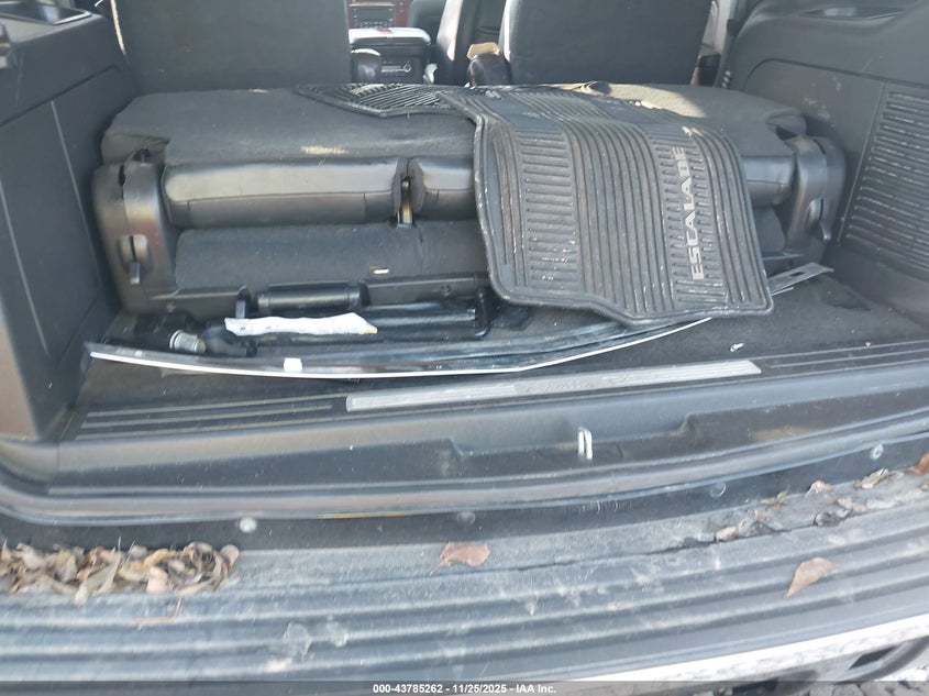 2007 Cadillac Escalade Standard VIN: 1GYFK63887R410392 Lot: 43785262