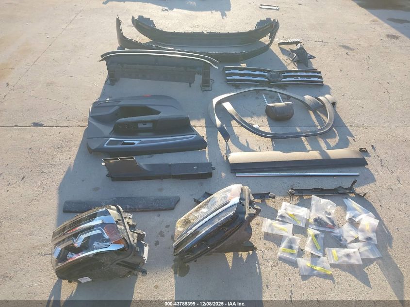 2018 Volkswagen Atlas 3.6L V6 Se/3.6L V6 Se W/Technology VIN: 1V2DR2CA3JC543946 Lot: 43785399