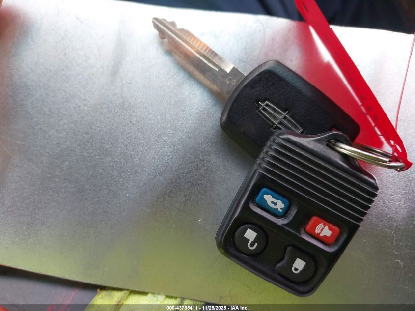 2005 Lincoln Town Car Signature Limited VIN: 1LNHM82W65Y669580 Lot: 43785411