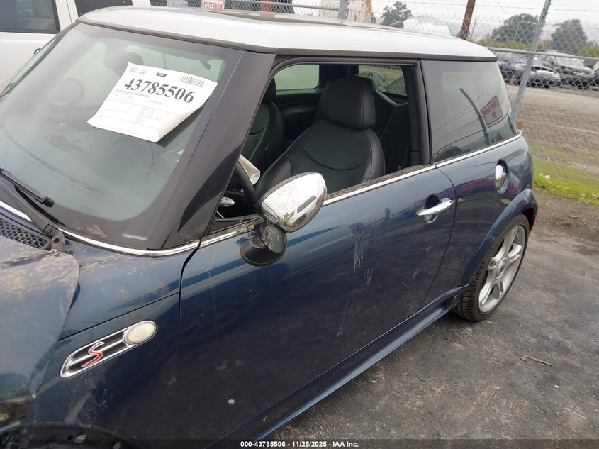 2006 Mini Cooper S VIN: WMWRE33556TN28641 Lot: 43785506