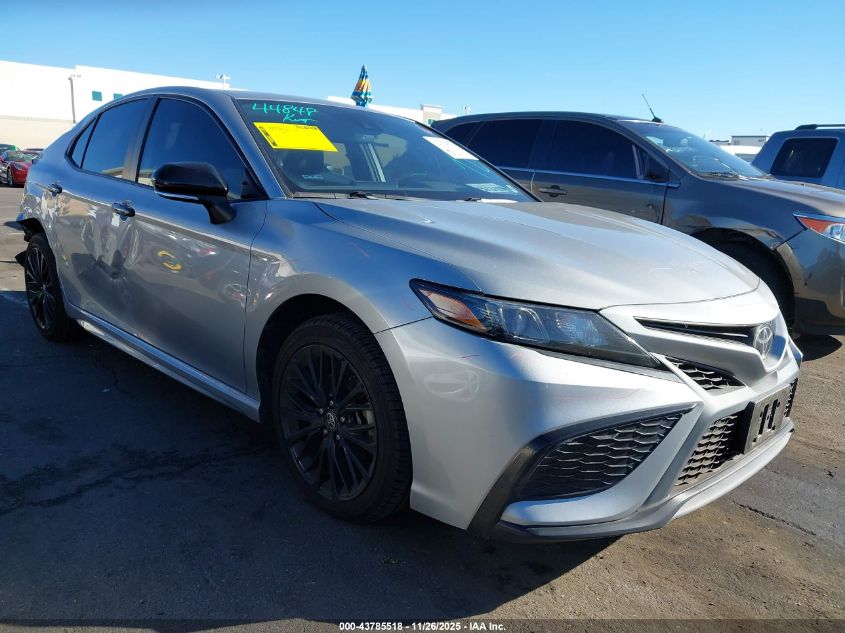 TOYOTA CAMRY SE NIGHTSHADE EDITION