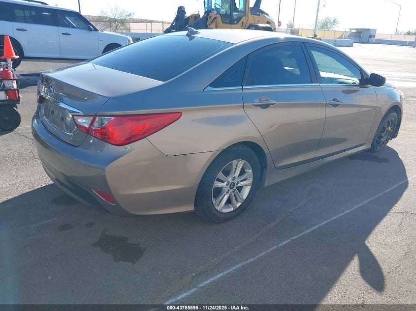 5NPEB4AC0EH912346 2014 HYUNDAI SONATA photo no. 4