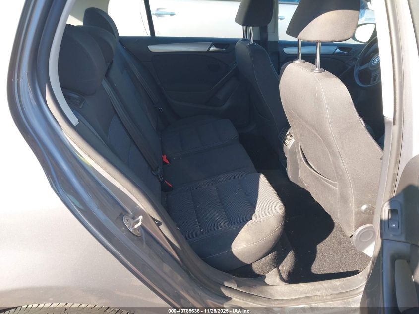 2014 Volkswagen Golf 2.5L VIN: WVWDB7AJ0EW010656 Lot: 43785636