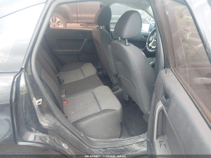 2008 Ford Focus Se/Ses VIN: 1FAHP35N28W242940 Lot: 43785677